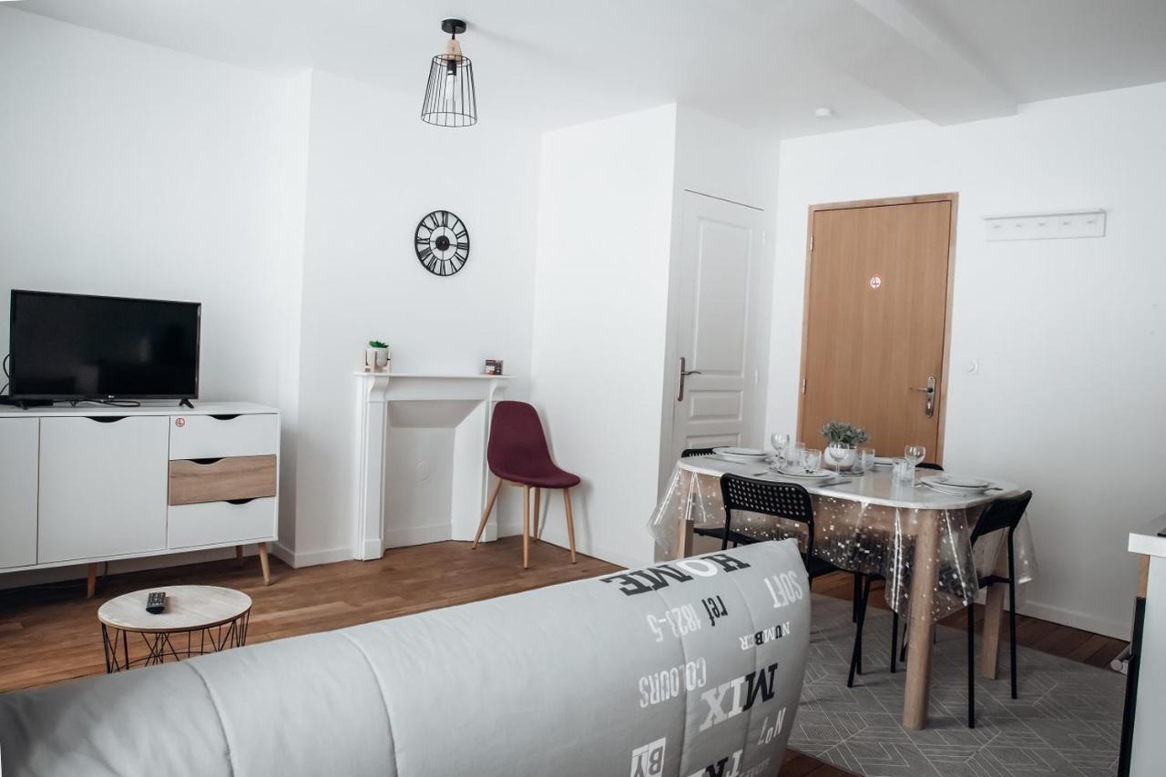 Spacieux Neuf Et Lumineux Hyper Centre Apartamento Ernée Exterior foto
